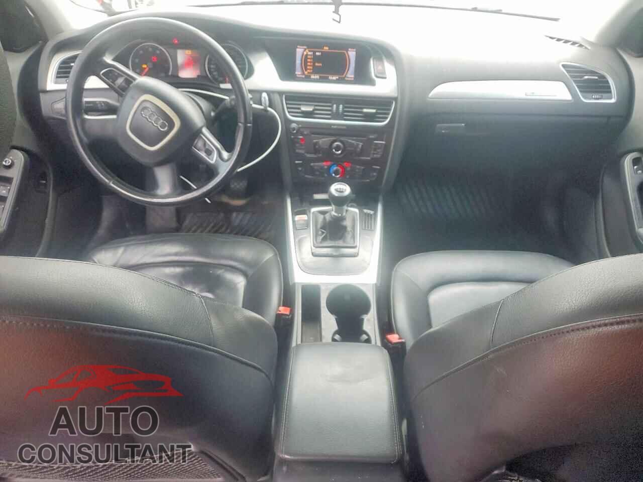 AUDI A4 2011 - WAUDFCFL2BN021437