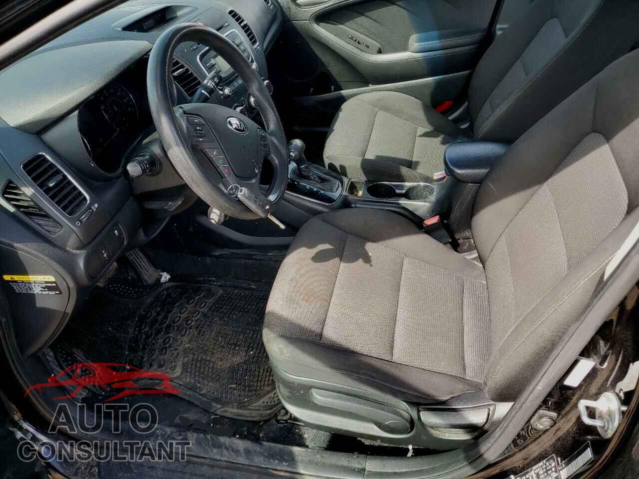 KIA FORTE 2017 - 3KPFK4A74HE148968
