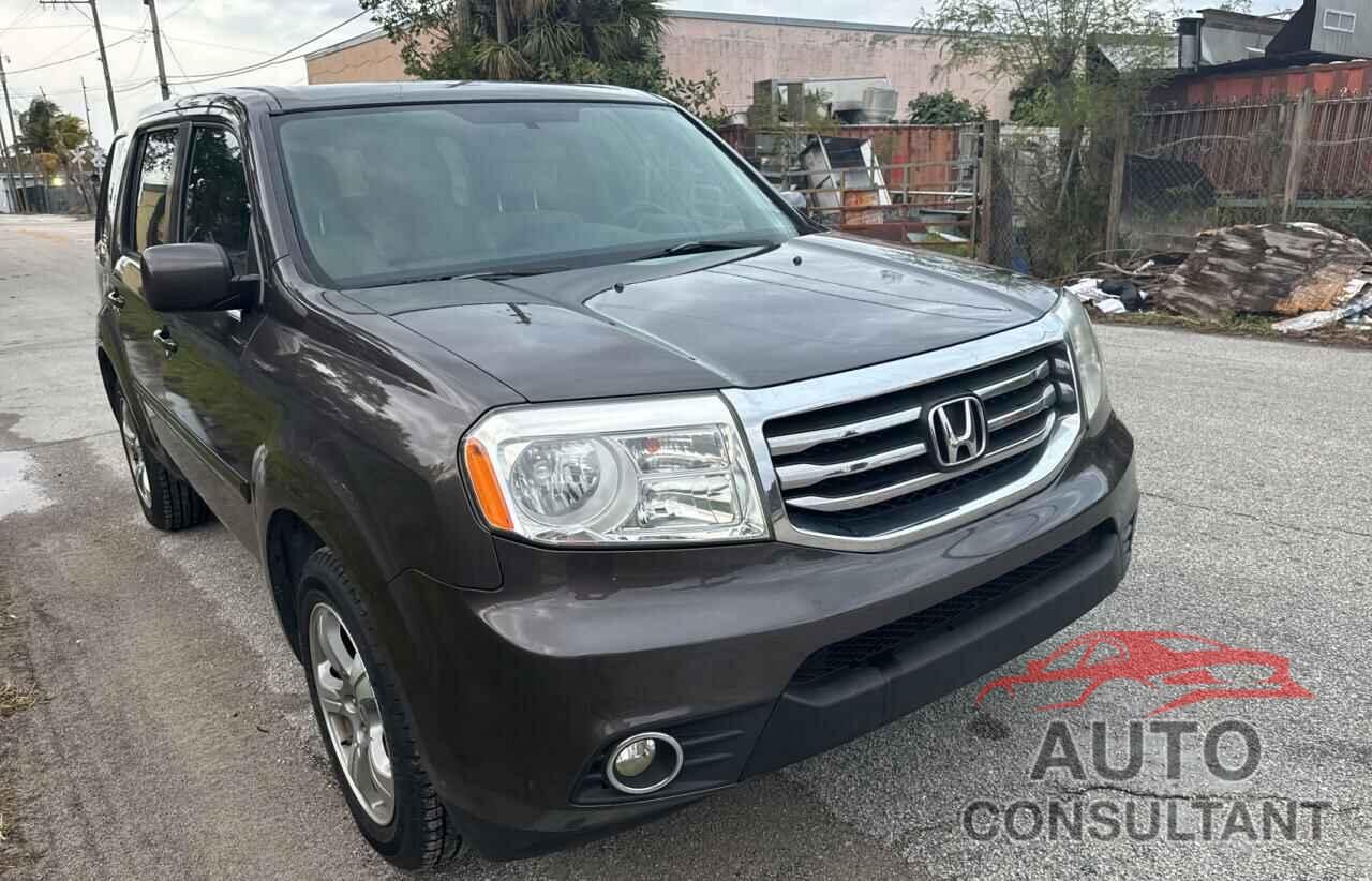 HONDA PILOT 2013 - 5FNYF3H44DB012587