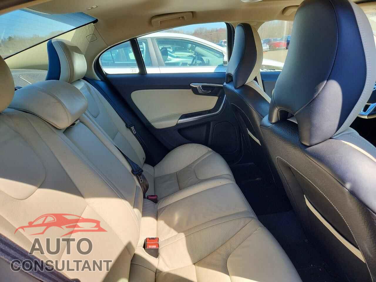 VOLVO S60 2013 - YV1612FS9D1226558