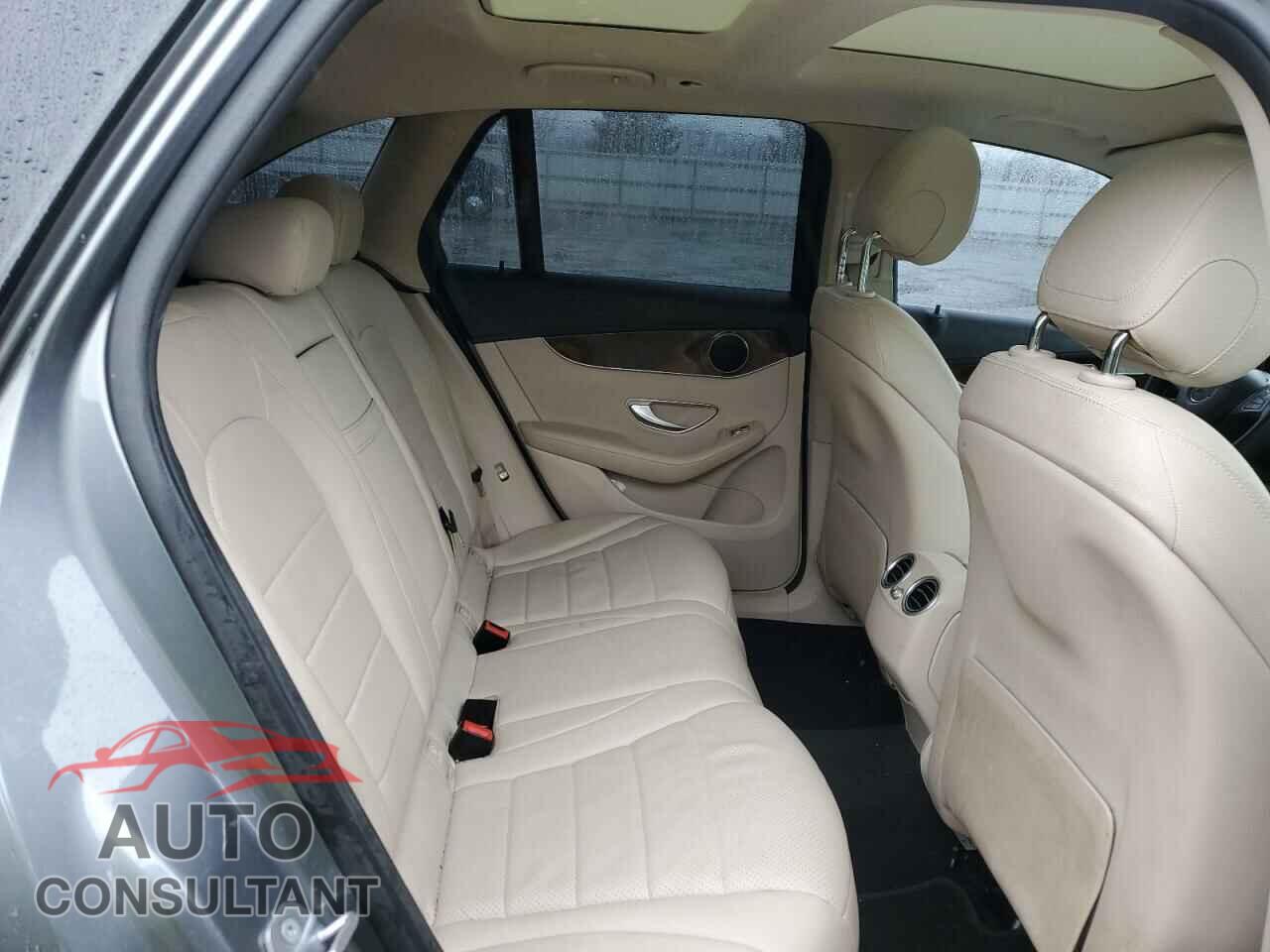 MERCEDES-BENZ GLC-CLASS 2017 - WDC0G4KB0HF217892