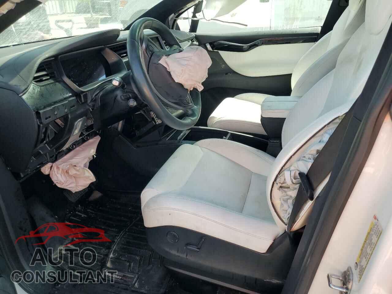 TESLA MODEL X 2018 - 5YJXCBE20JF140967