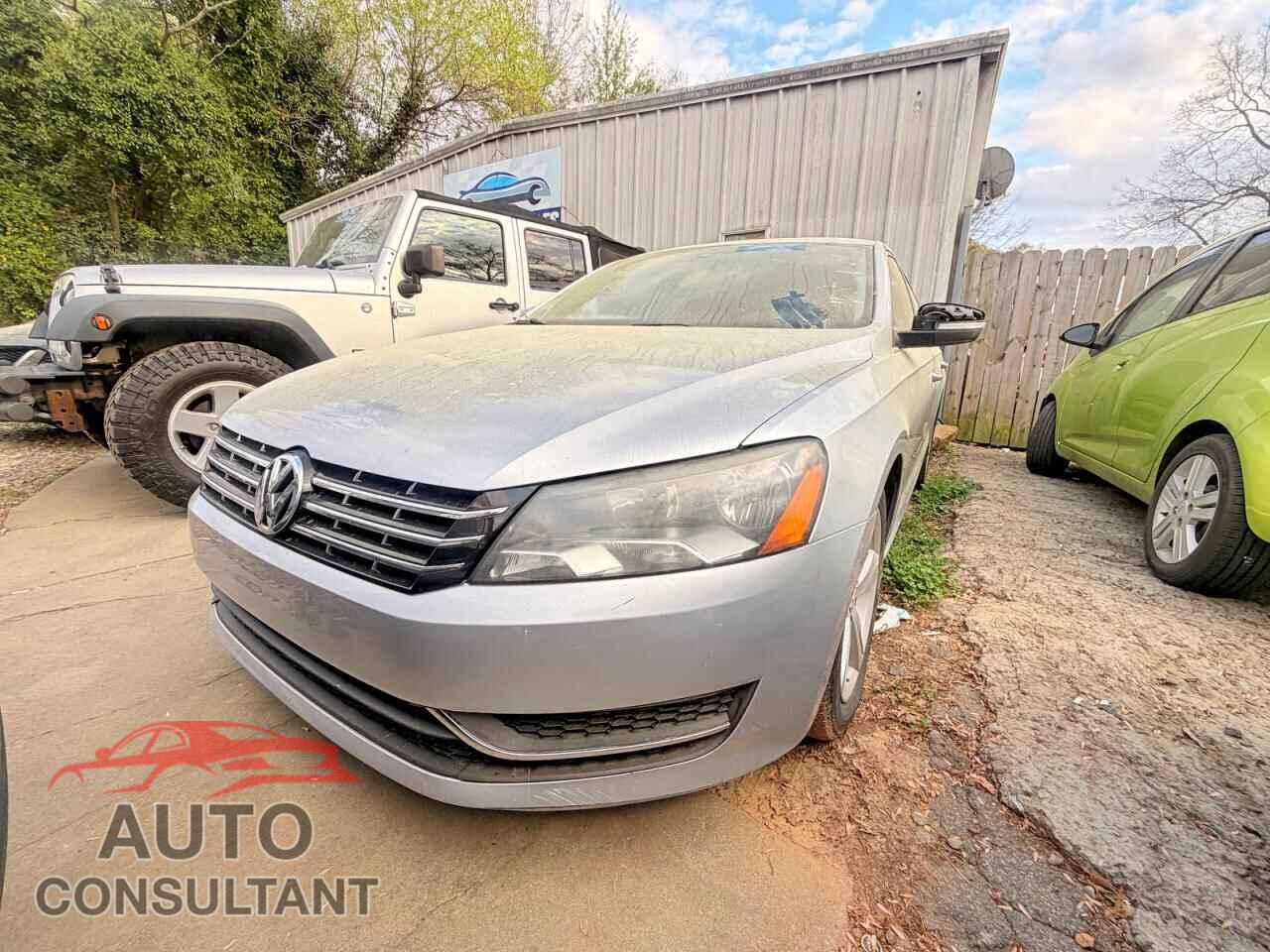 VOLKSWAGEN PASSAT 2013 - 1VWBN7A35DC046713