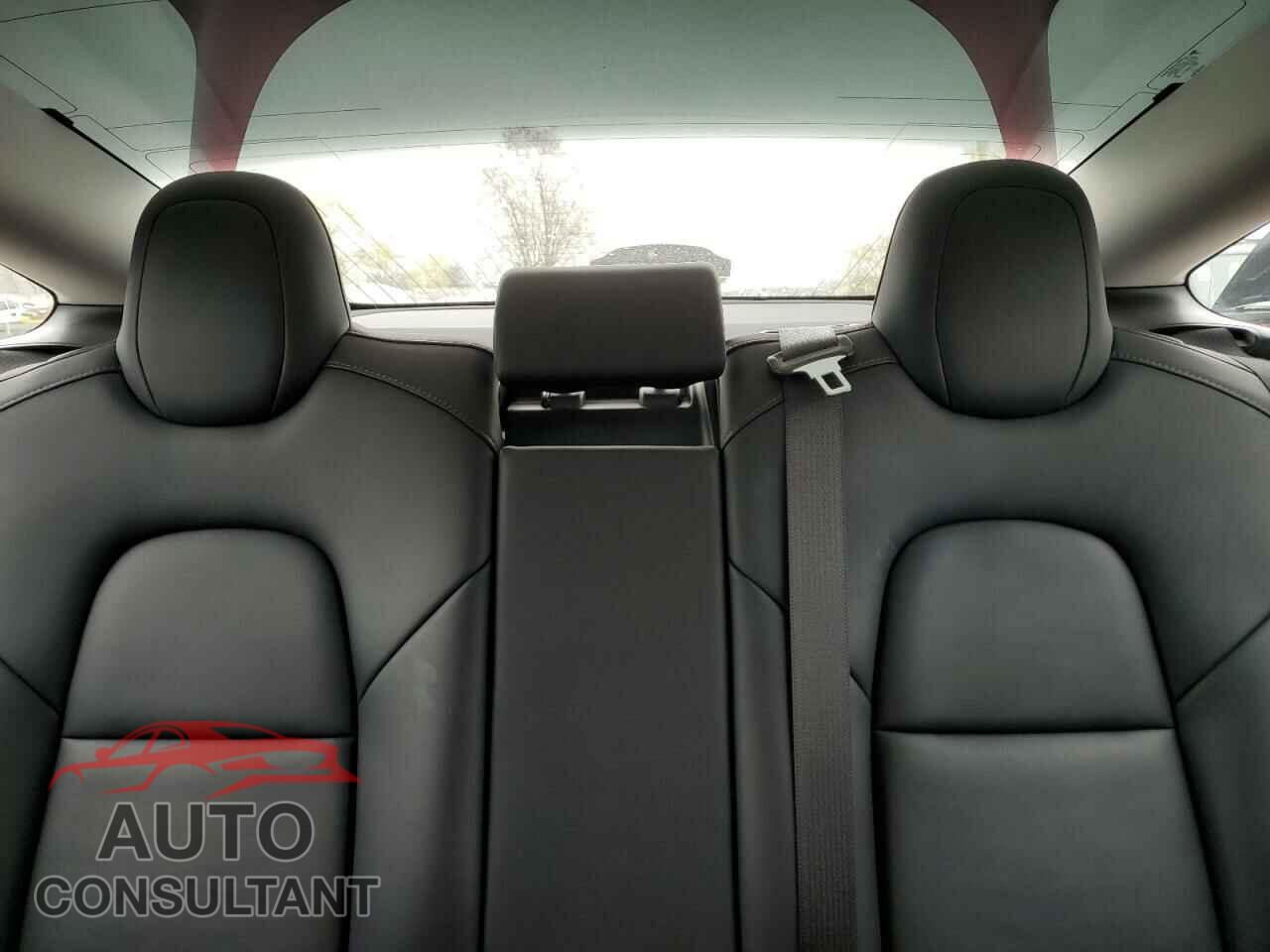 TESLA MODEL 3 2019 - 5YJ3E1EBXKF389829
