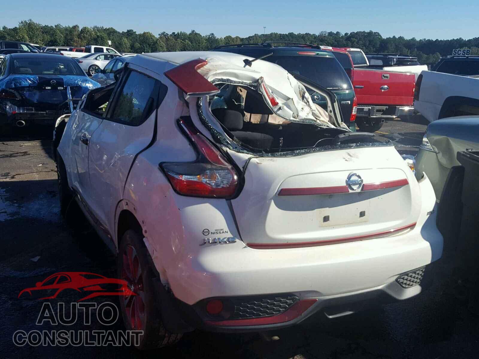 NISSAN JUKE S 2015 - JN8AF5MV8FT556347