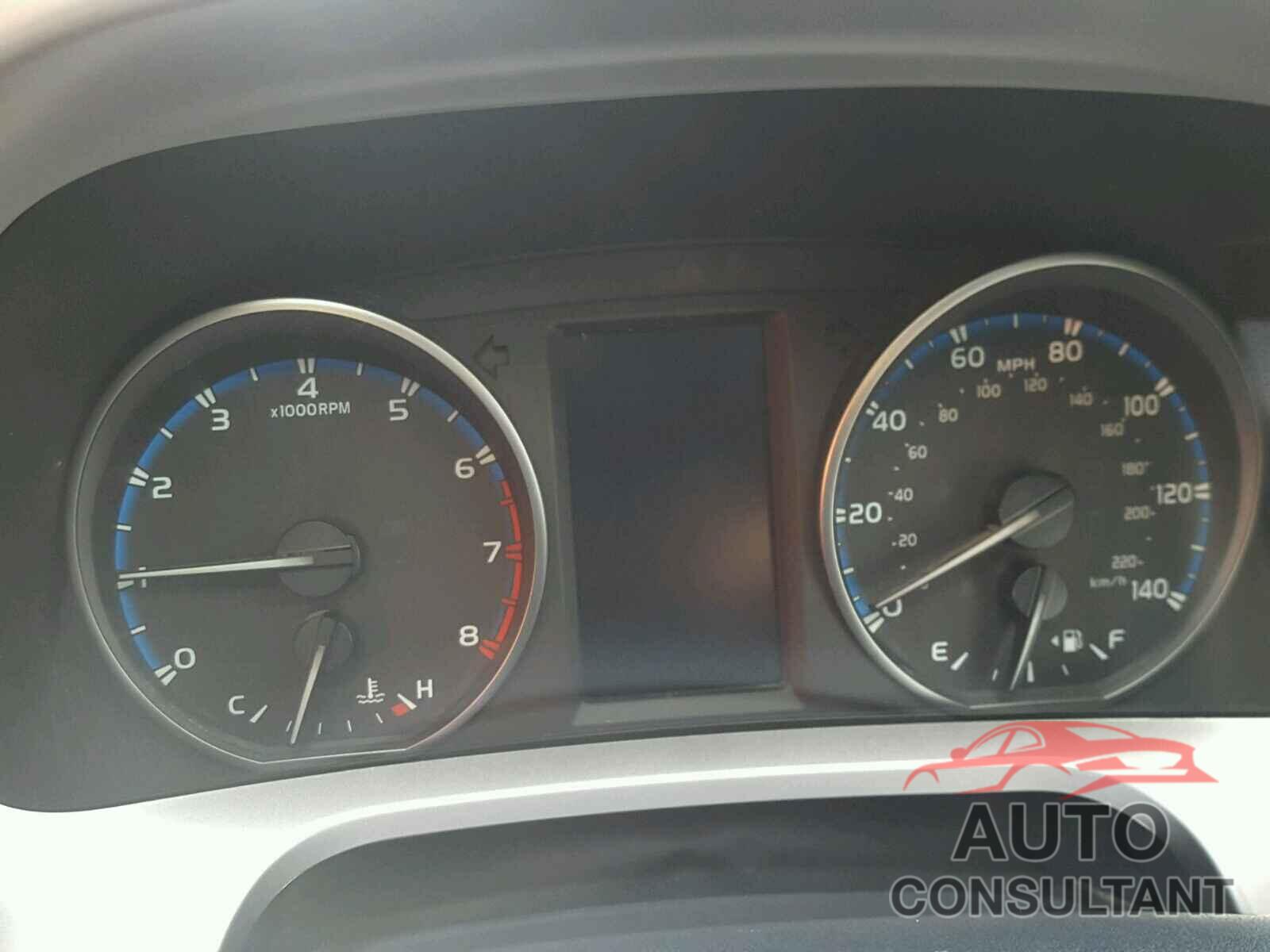 TOYOTA RAV4 XLE 2018 - JTMRFREV9JJ738454