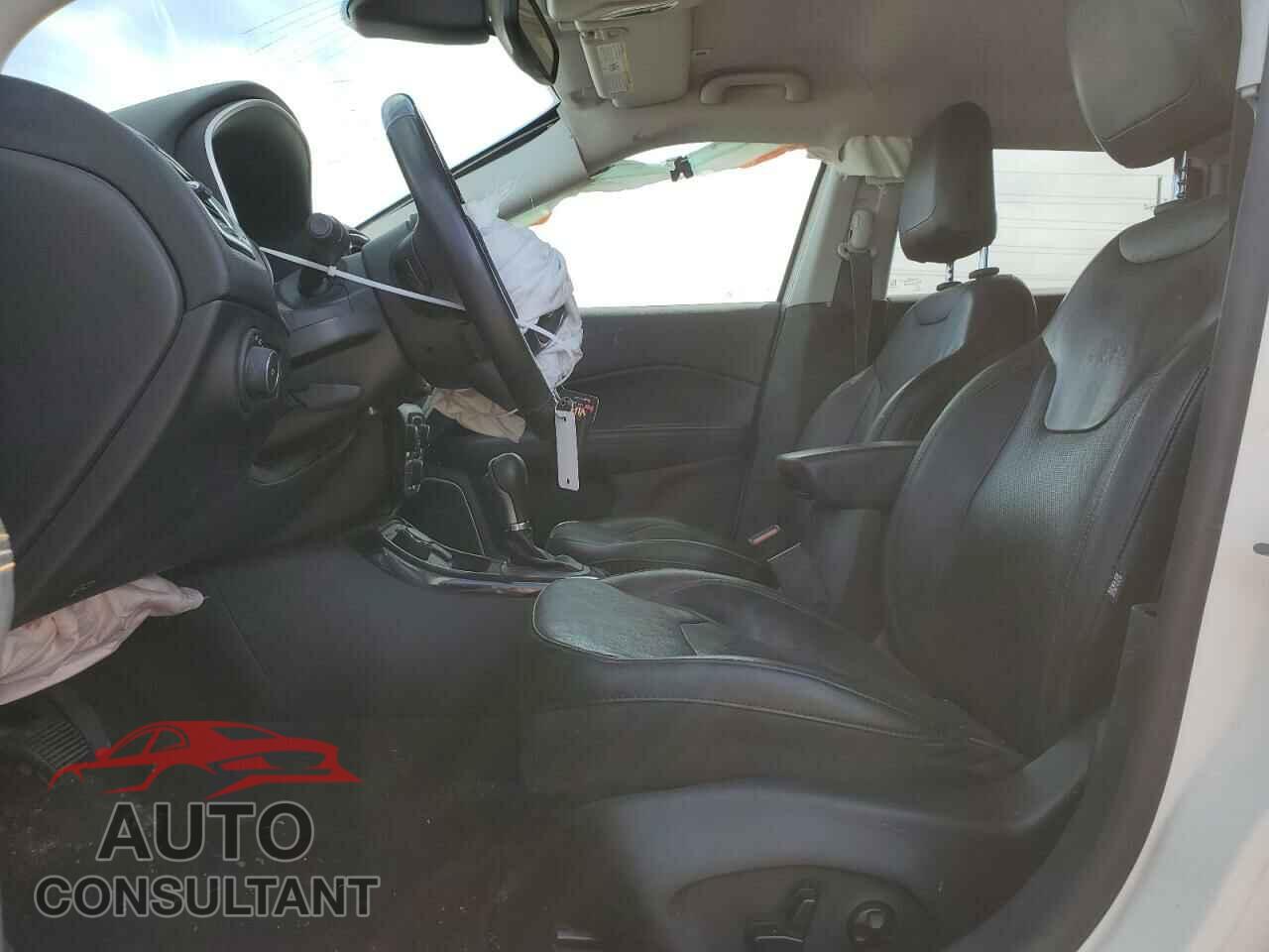 JEEP COMPASS 2018 - 3C4NJDCB6JT272760