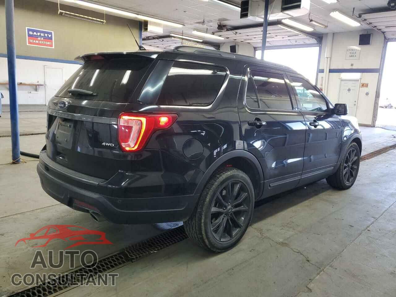 FORD EXPLORER 2018 - 1FM5K8D8XJGA35180