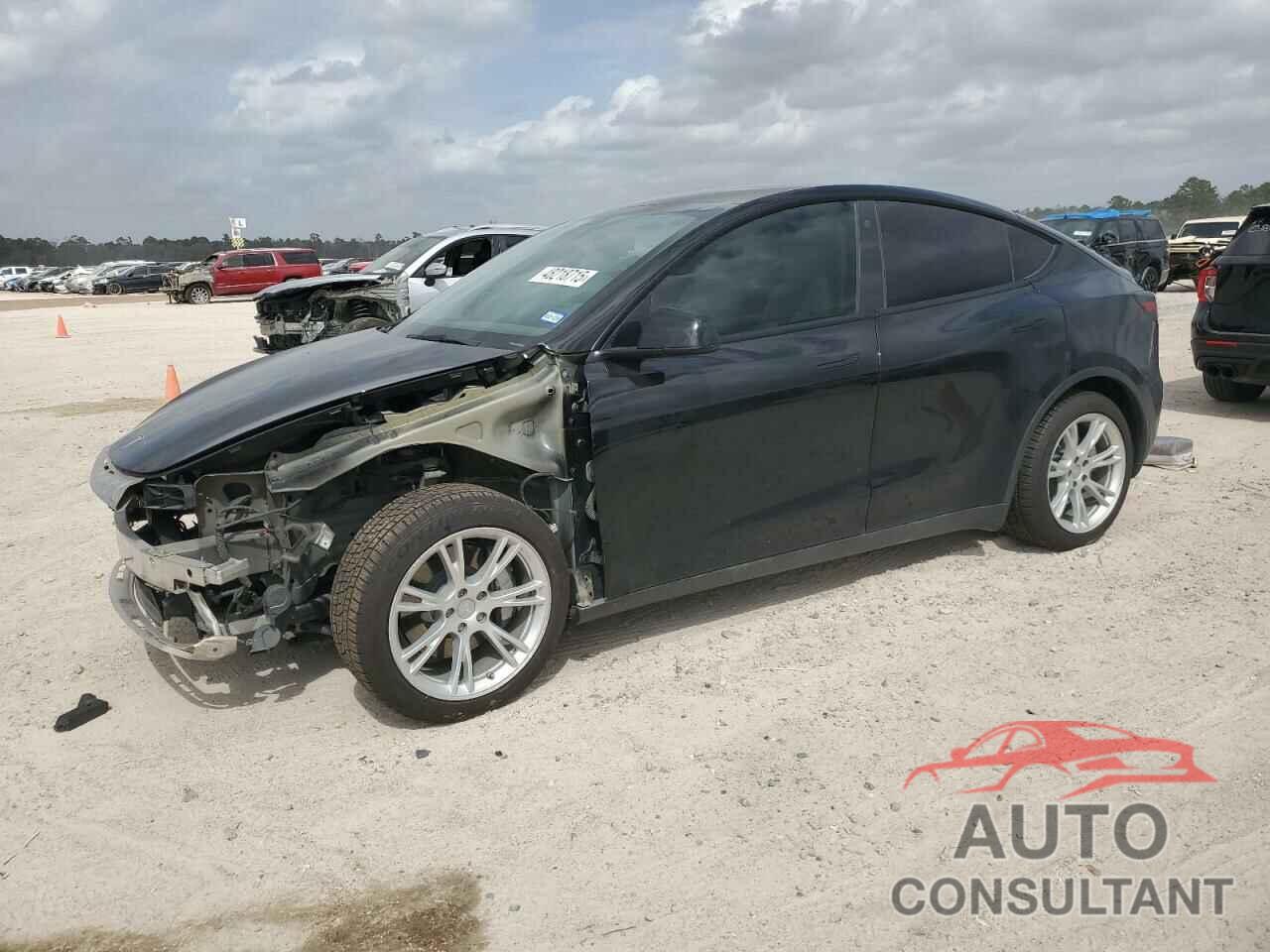 TESLA MODEL Y 2021 - 5YJYGDEE1MF116129