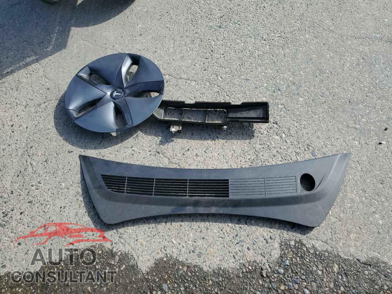 TESLA MODEL 3 2019 - 5YJ3E1EB7KF361261