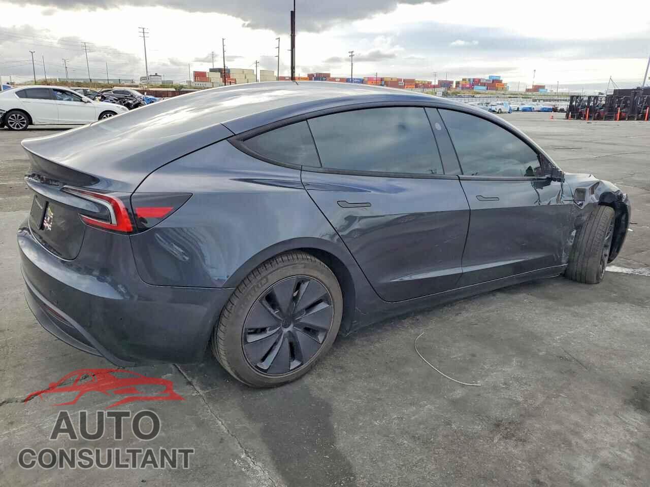 TESLA MODEL 3 2025 - 5YJ3E1EA5SF969304