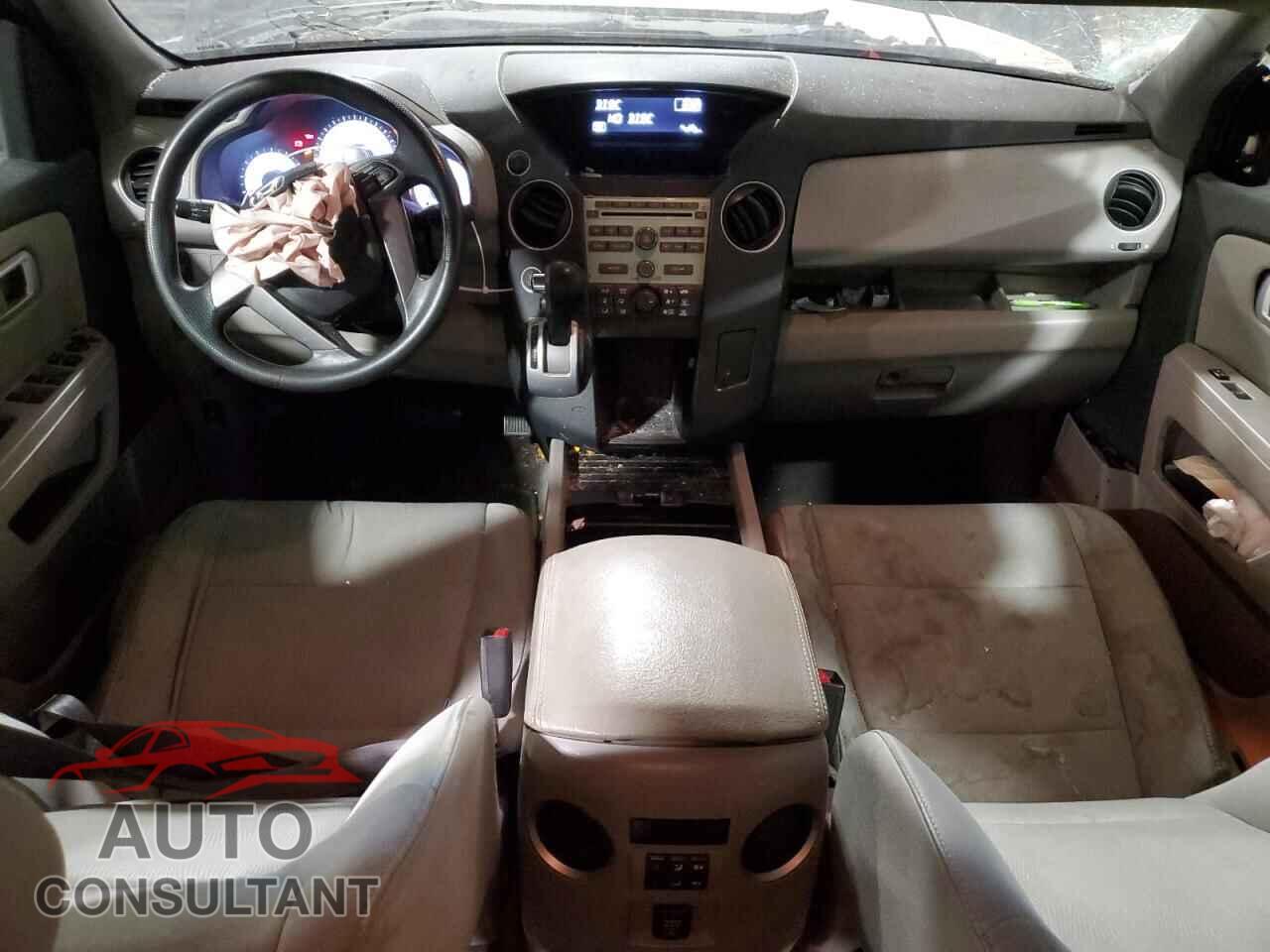 HONDA PILOT 2011 - 5FNYF4H24BB039239