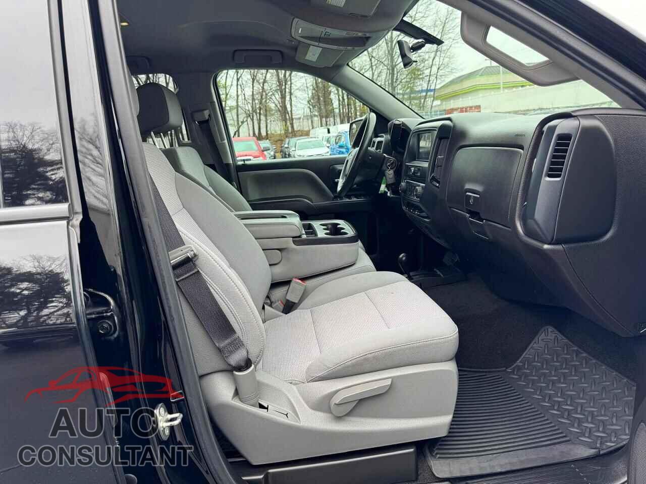 CHEVROLET SILVERADO 2018 - 1GCVKPEC0JZ353654