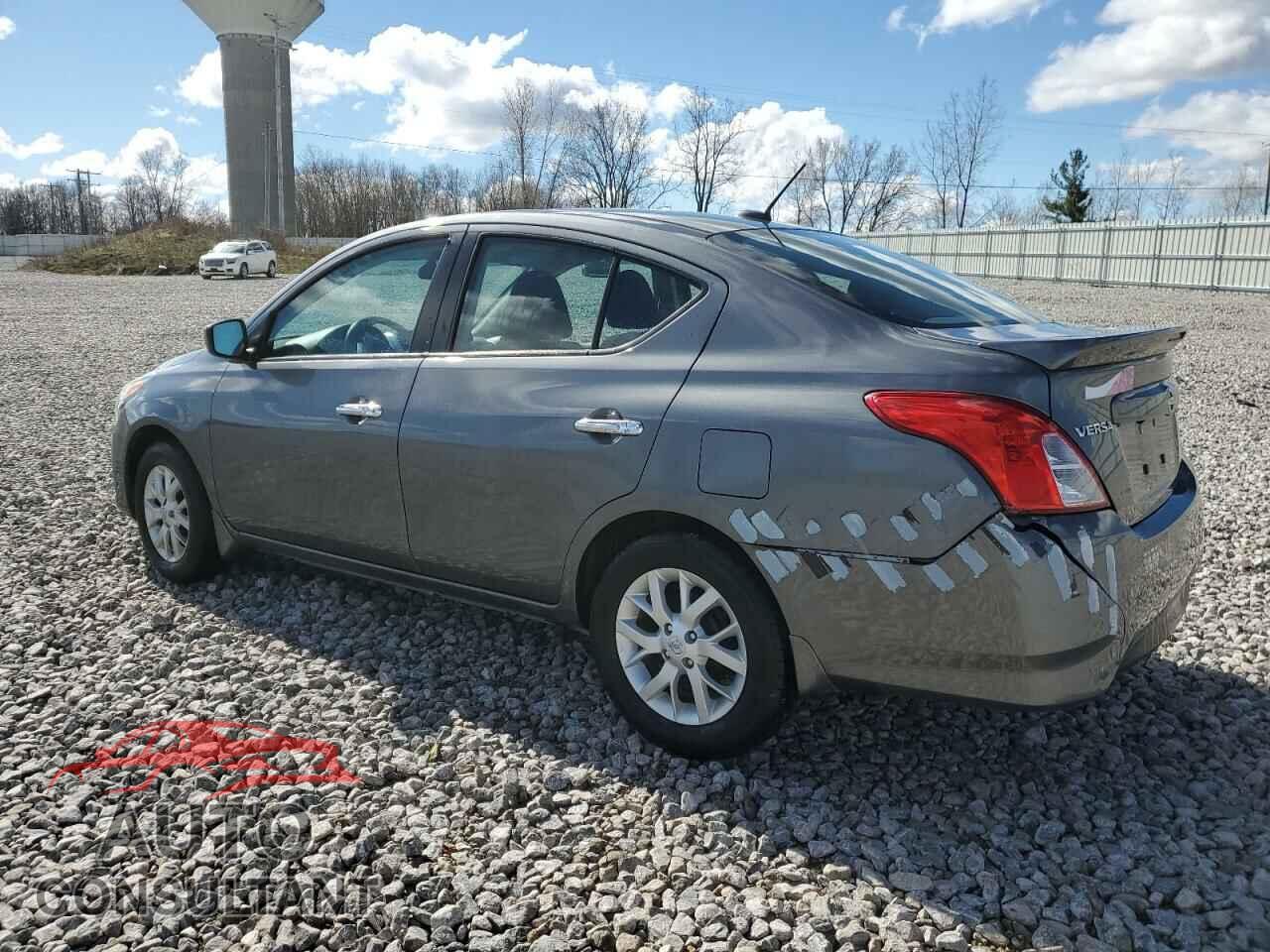 NISSAN VERSA 2017 - 3N1CN7APXHL884565
