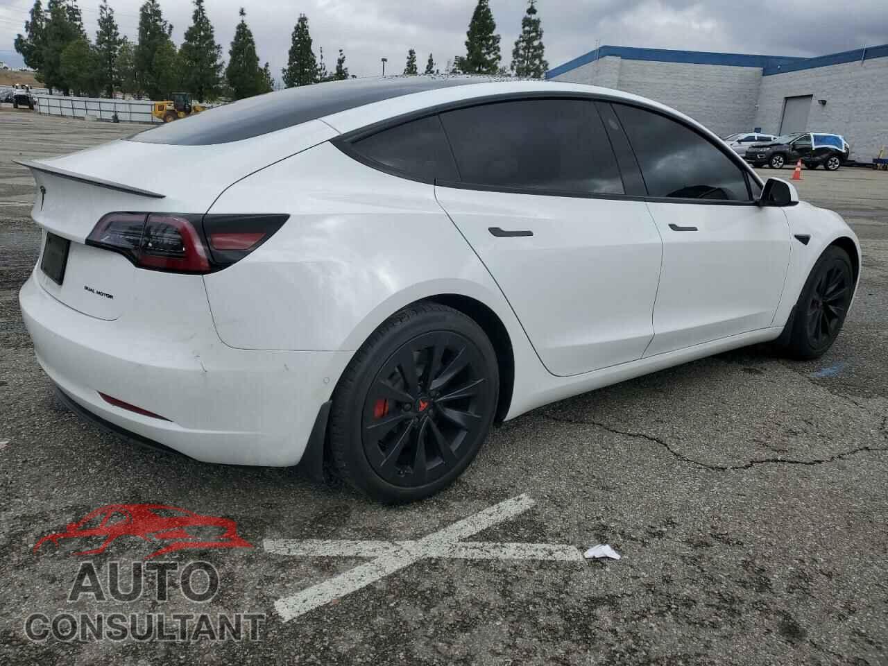 TESLA MODEL 3 2021 - 5YJ3E1EB3MF015520