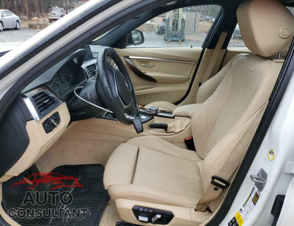 BMW 3 SERIES 2016 - WBA8E3G54GNU00158