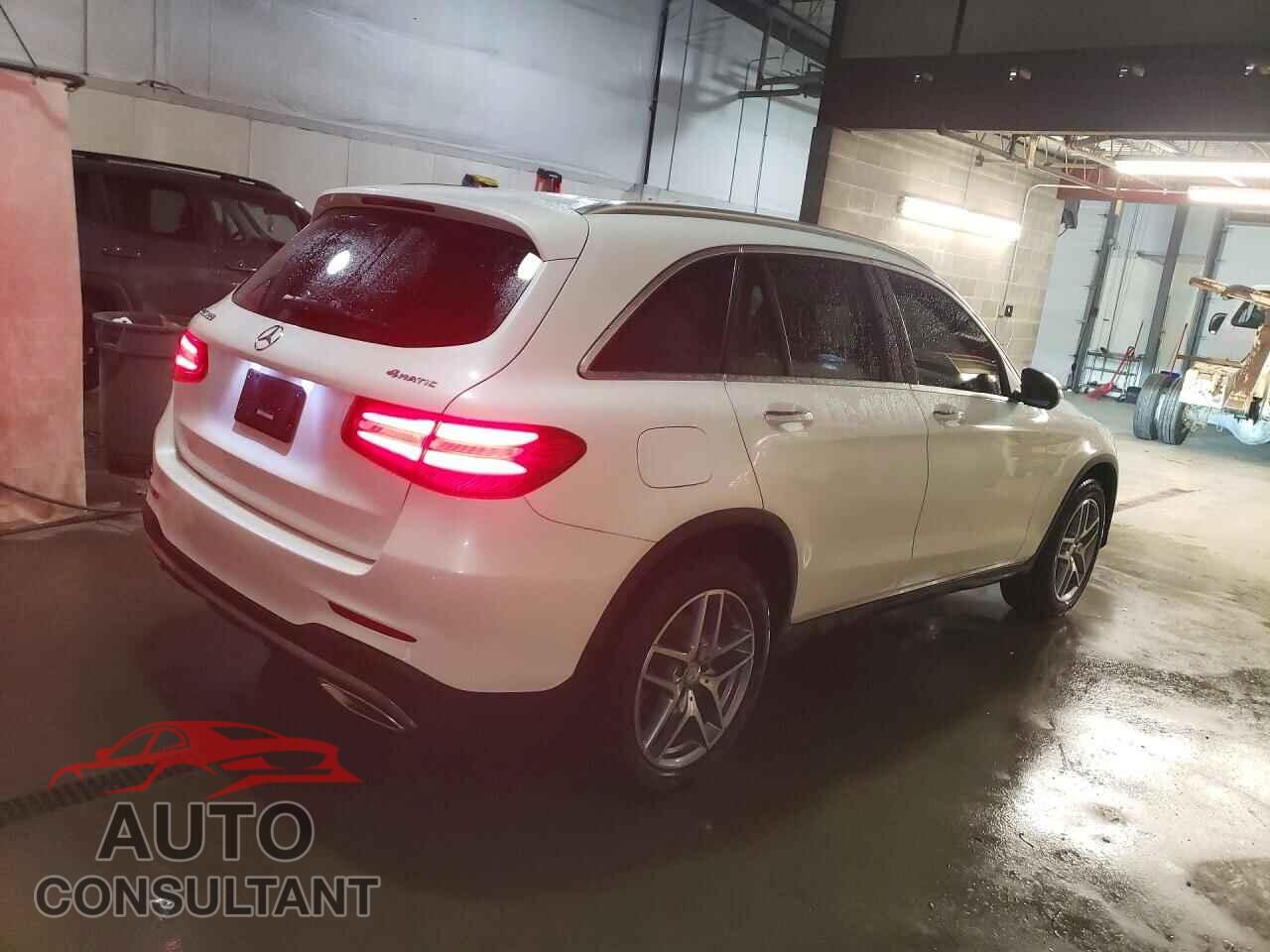 MERCEDES-BENZ GLC-CLASS 2017 - WDC0G4KB1HF199595
