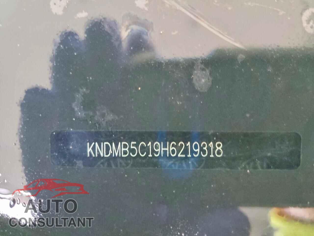 KIA SEDONA 2017 - KNDMB5C19H6219318