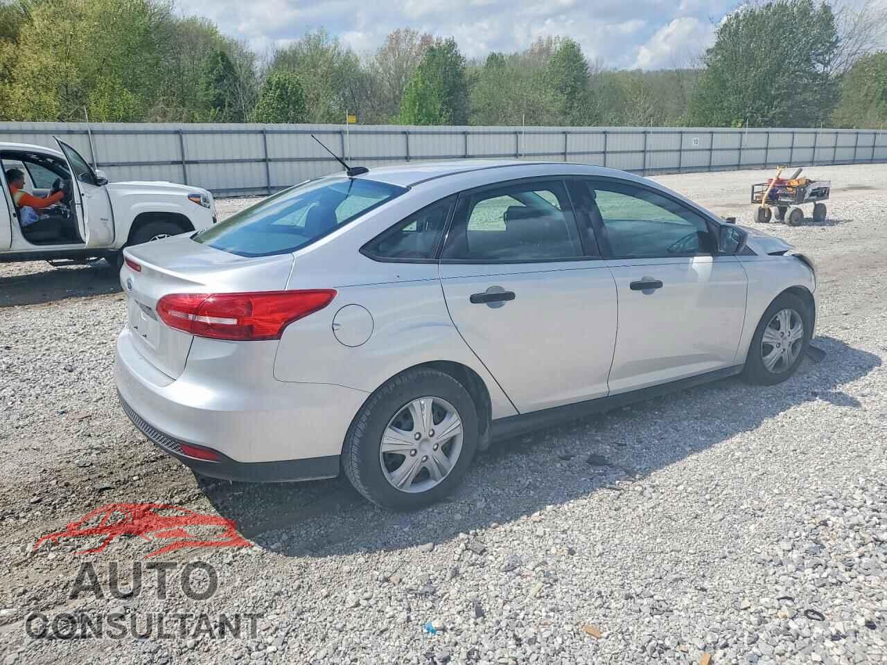 FORD FOCUS 2017 - 1FADP3E28HL229759