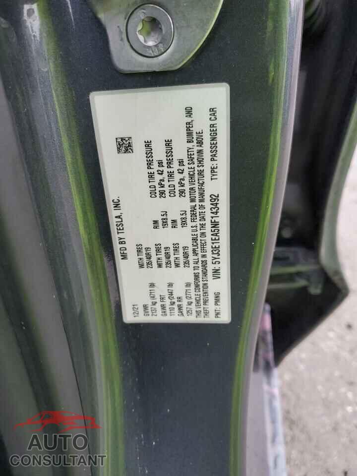 TESLA MODEL 3 2022 - 5YJ3E1EA5NF143492