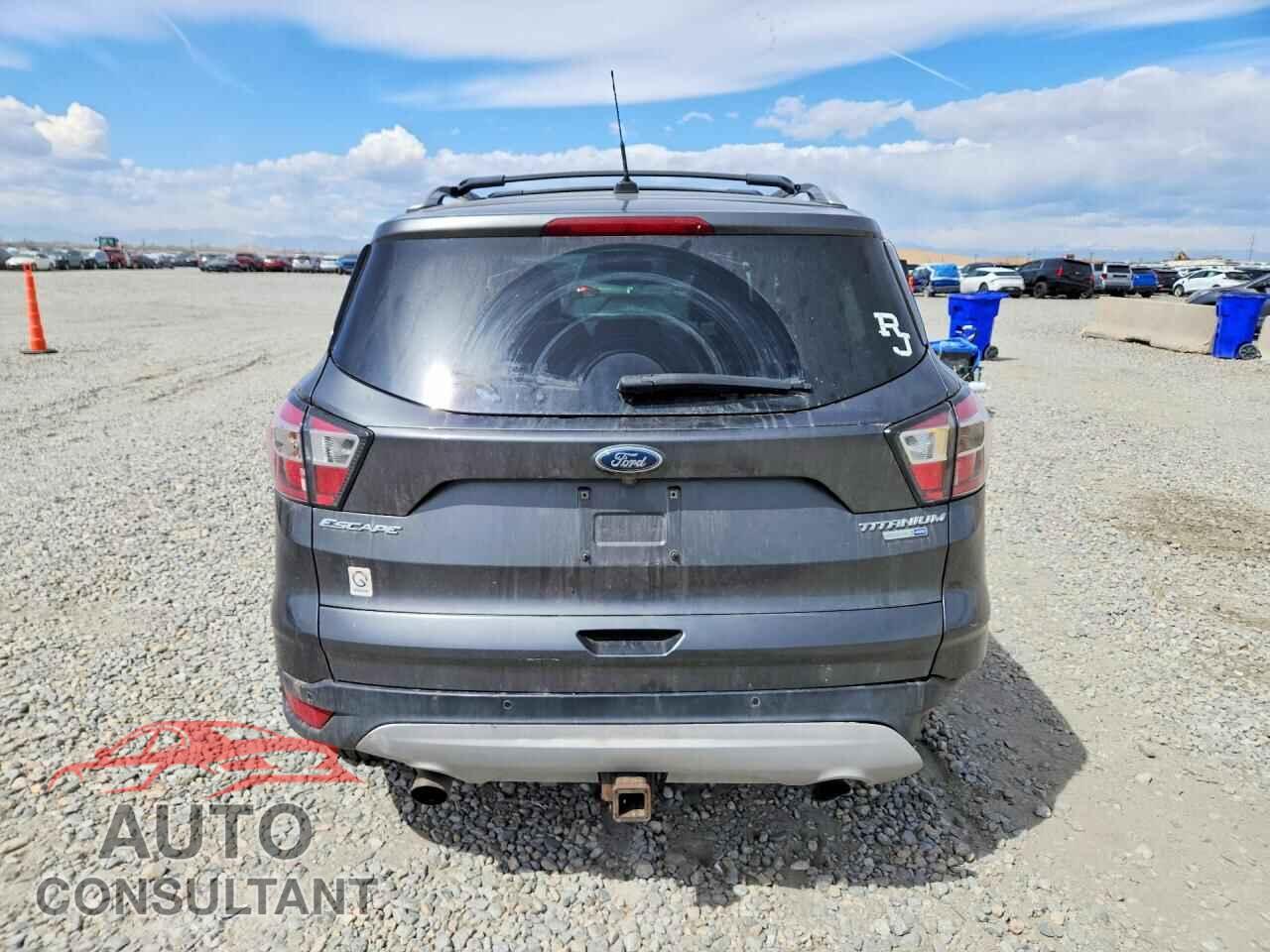 FORD ESCAPE 2017 - 1FMCU9J95HUA23079
