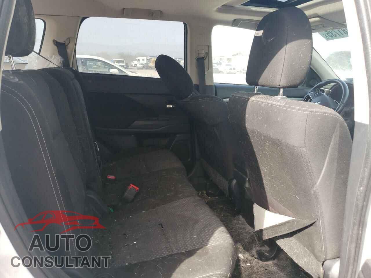MITSUBISHI OUTLANDER 2017 - JA4AZ3A32HZ032115