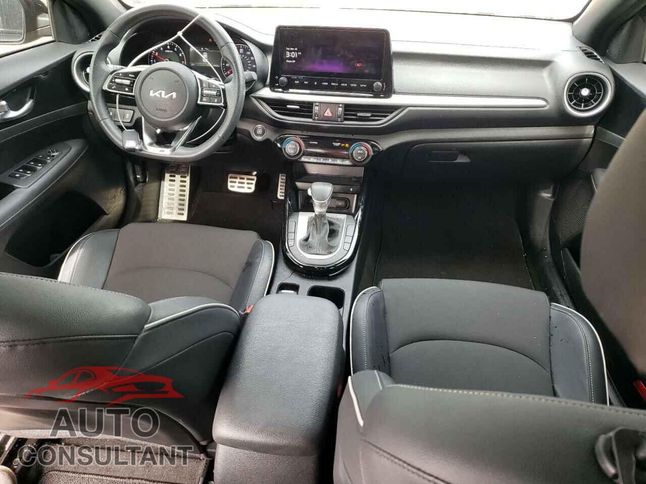 KIA FORTE 2023 - 3KPF54AD8PE579471