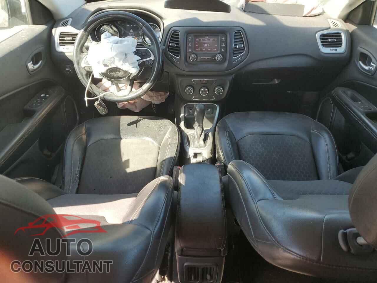 JEEP COMPASS 2018 - 3C4NJCBB5JT489115