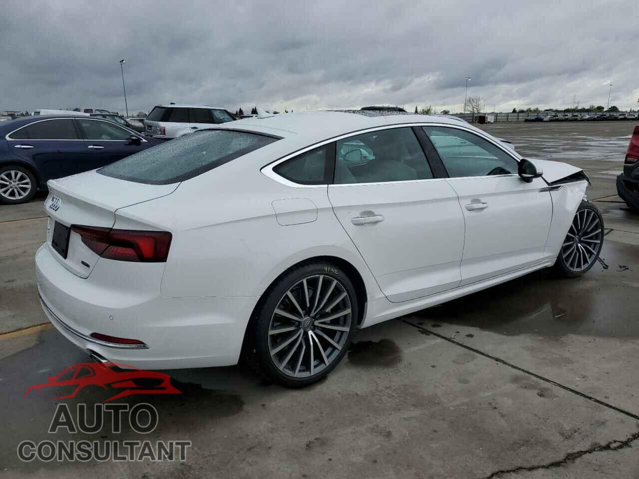 AUDI A5 2019 - WAUBNCF57KA044702