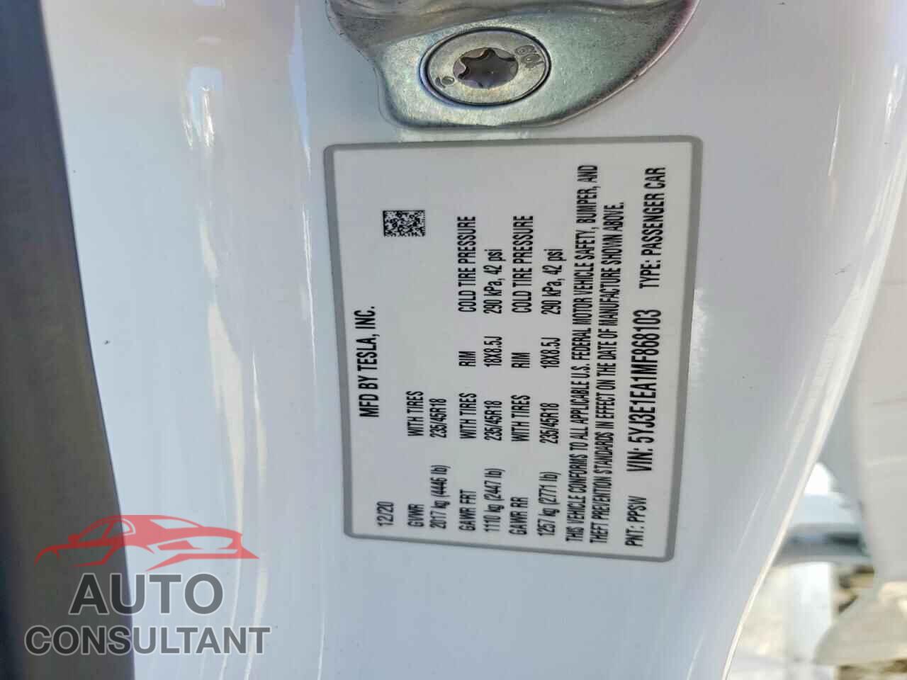 TESLA MODEL 3 2021 - 5YJ3E1EA1MF868103