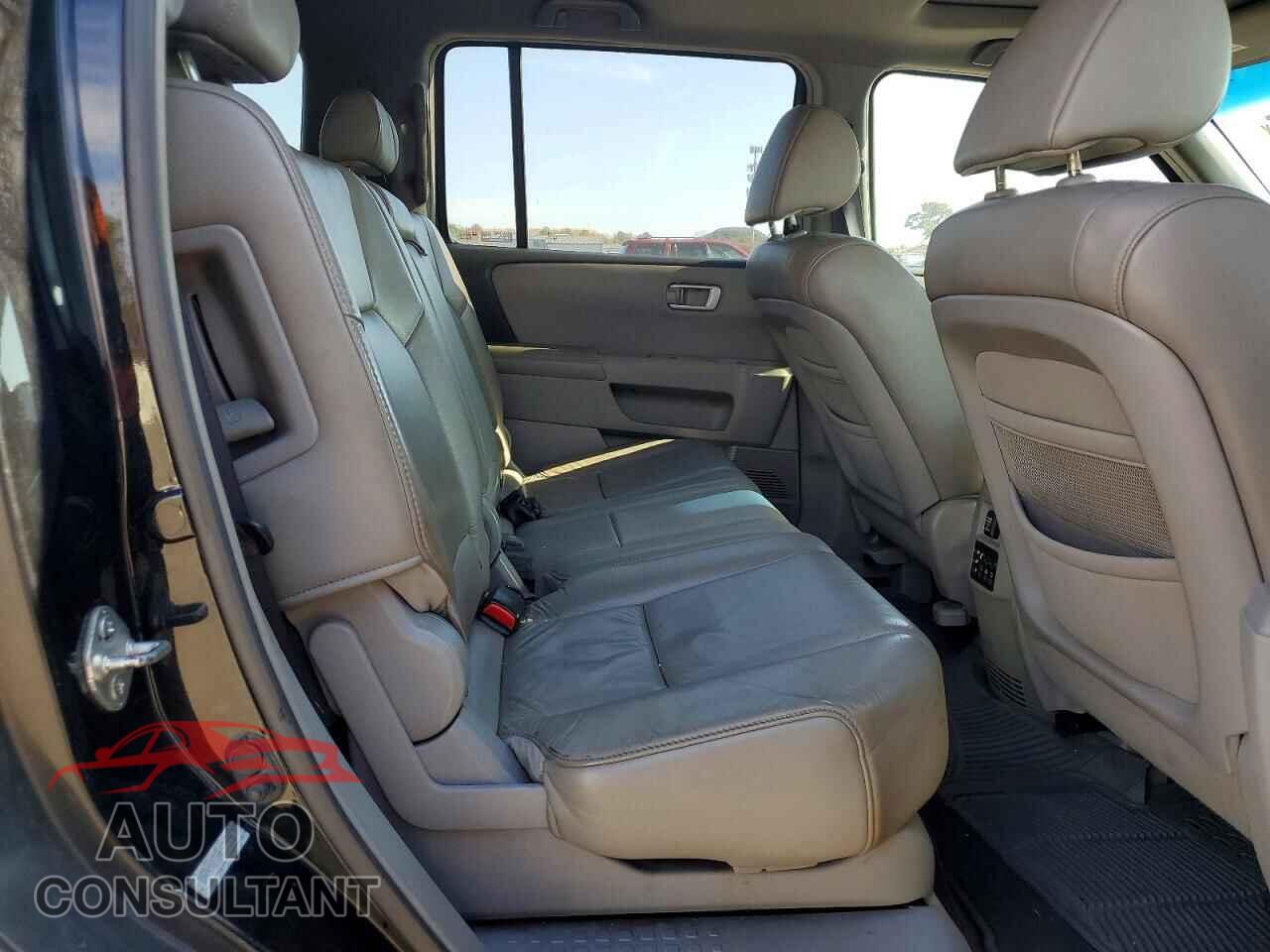 HONDA PILOT 2009 - 5FNYF486X9B012303