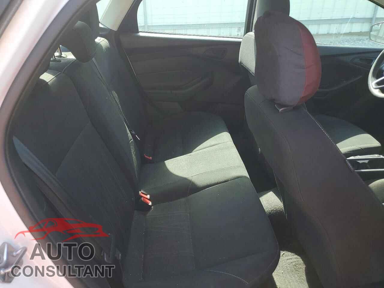 FORD FOCUS 2018 - 1FADP3E2XJL222785
