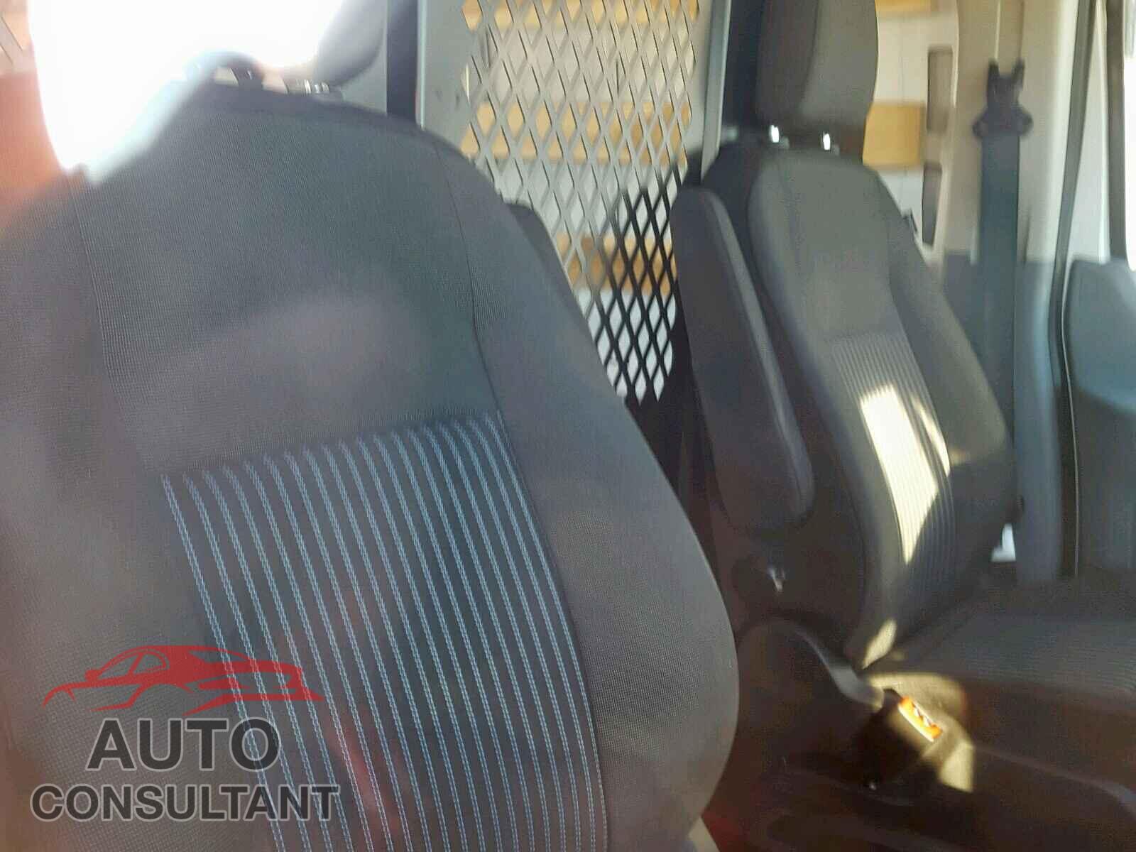 FORD TRANSIT T- 2018 - 1FTYR1ZM2JKB17945