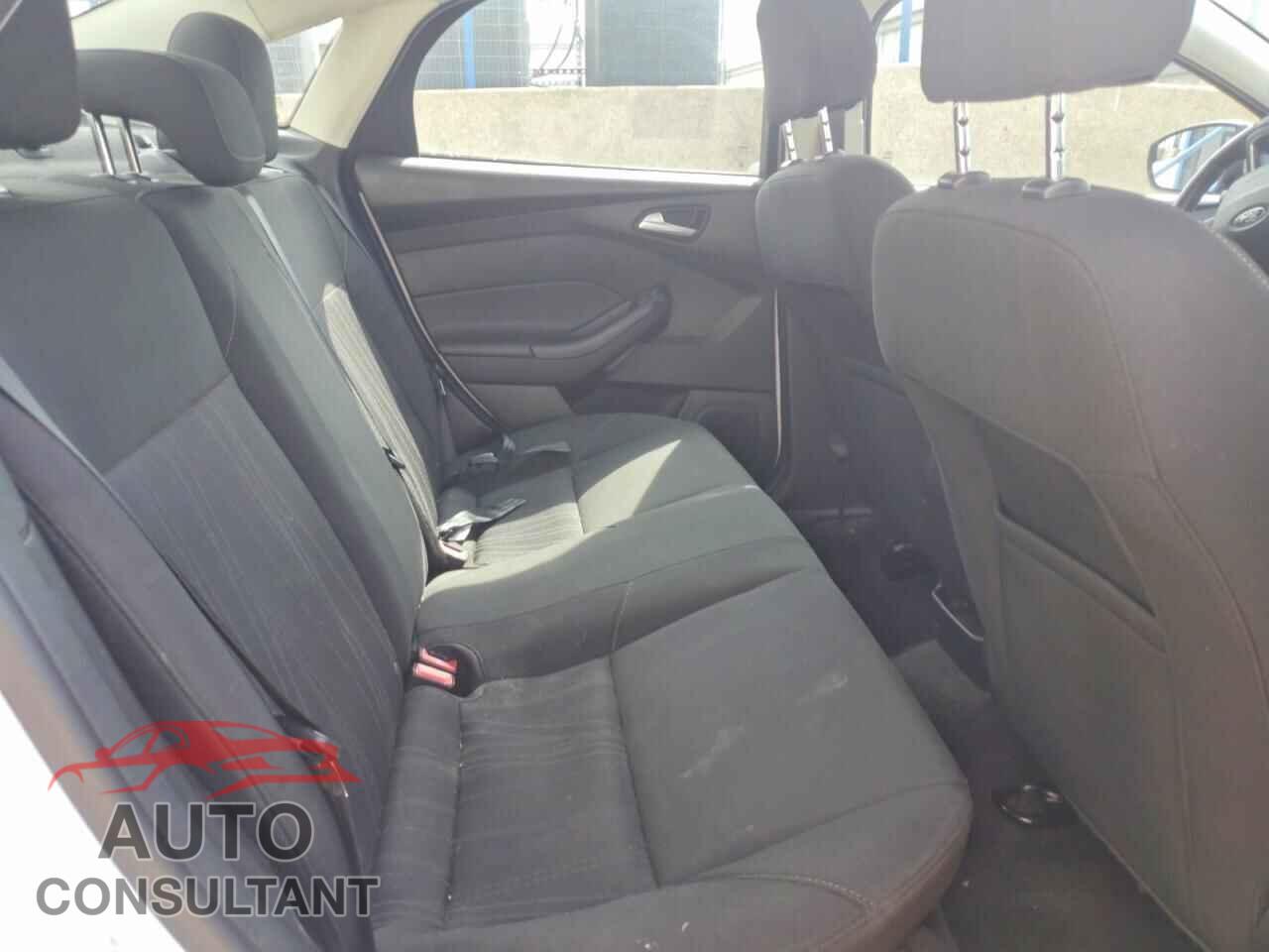 FORD FOCUS 2016 - 1FADP3F26GL224234