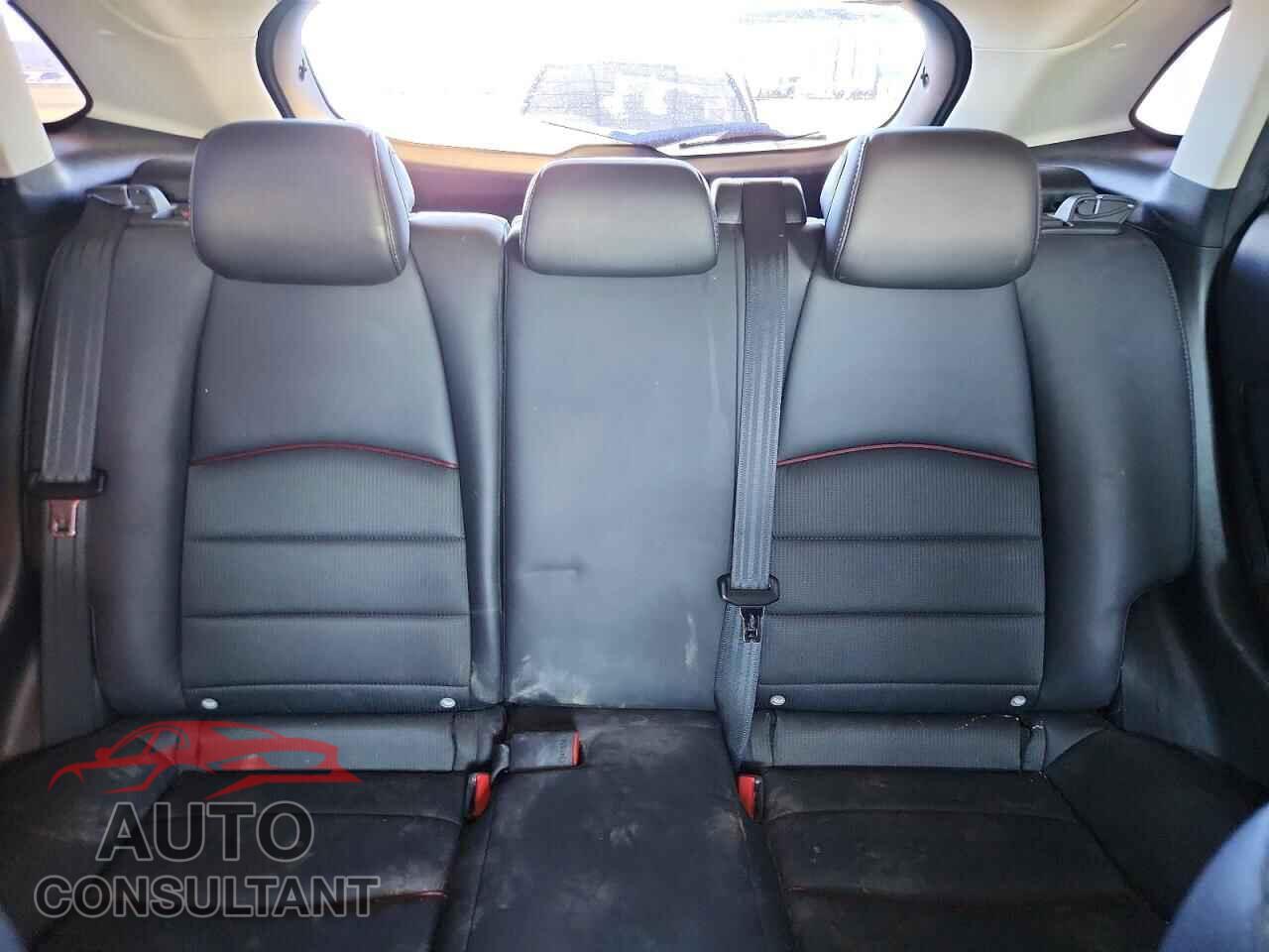 MAZDA CX-3 2017 - JM1DKFC78H0148576
