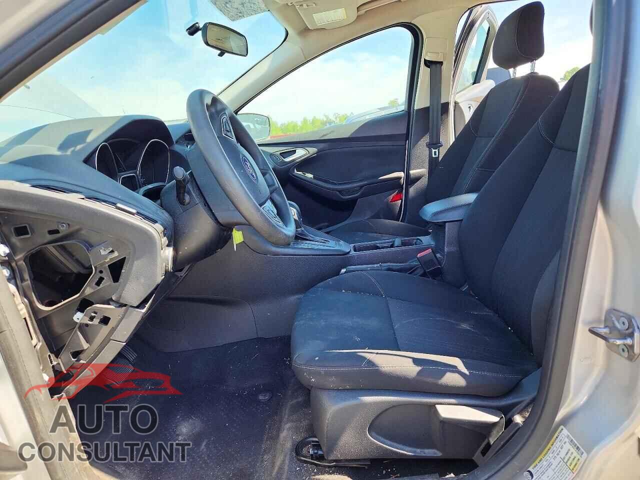 FORD FOCUS 2018 - 1FADP3K21JL255775