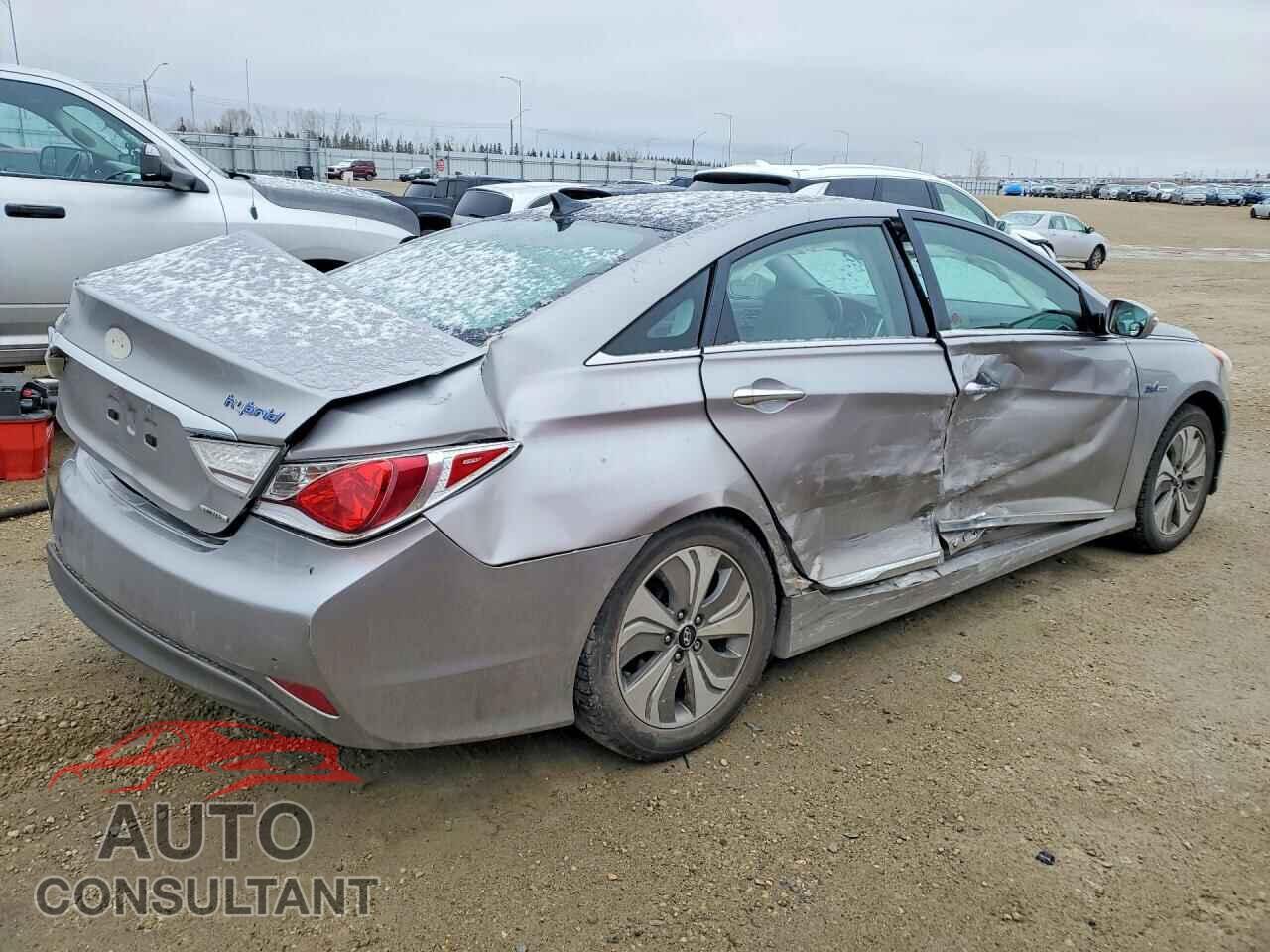 HYUNDAI SONATA 2013 - KMHEC4A44DA082431
