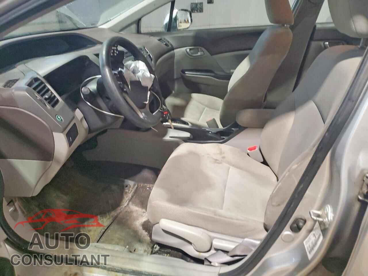 HONDA CIVIC 2012 - 2HGFB2F49CH104661