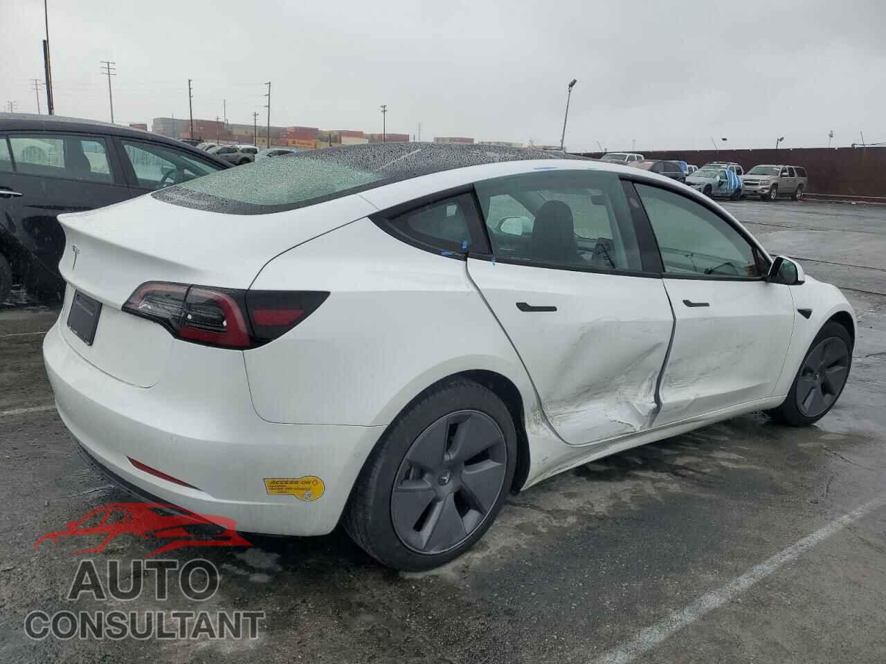 TESLA MODEL 3 2021 - 5YJ3E1EA8MF075753