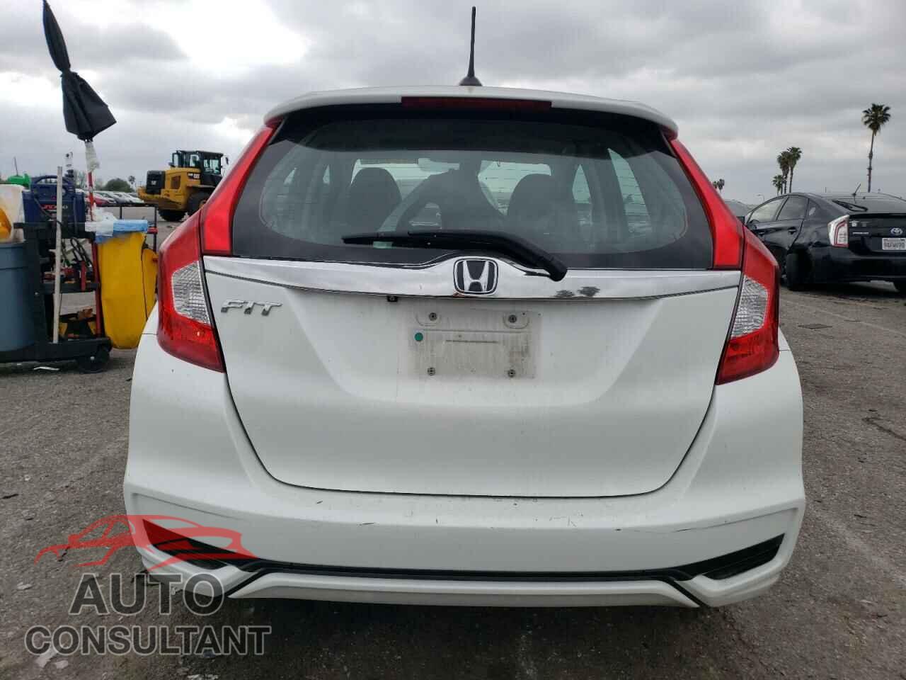 HONDA FIT 2018 - 3HGGK5H86JM704476