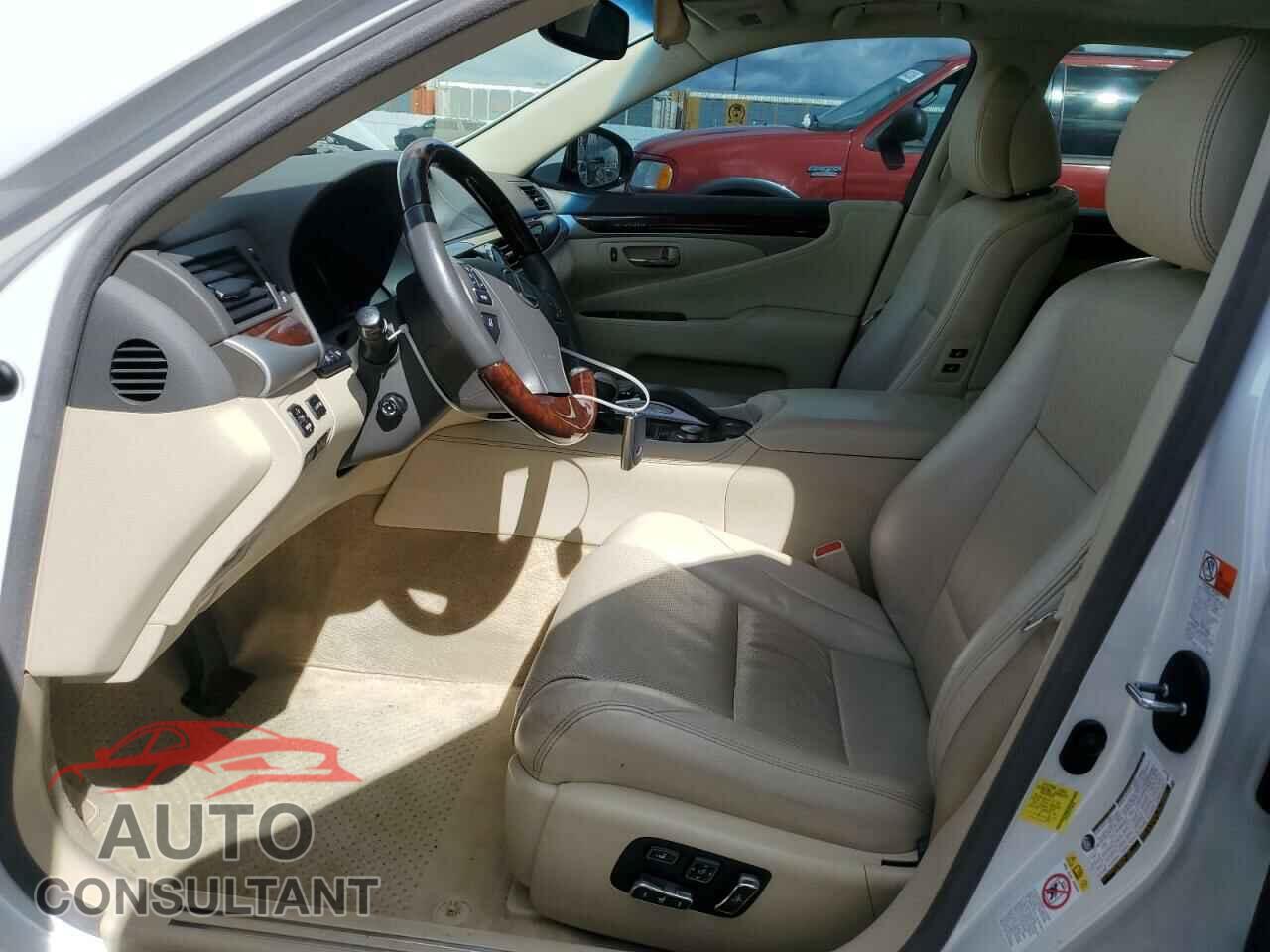 LEXUS LS460 2017 - JTHBL5EF7H5146810