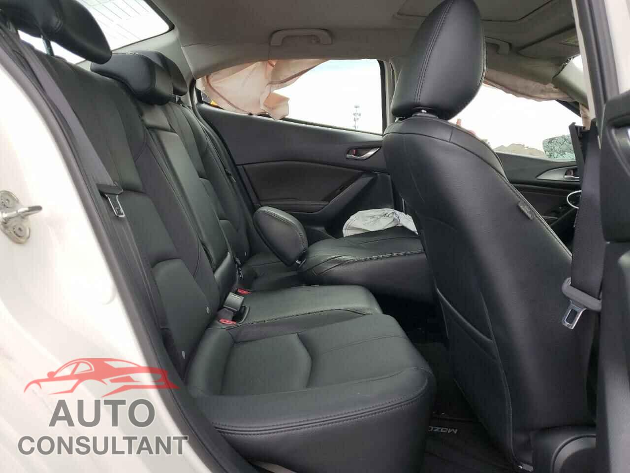 MAZDA 3 2017 - 3MZBN1W33HM148439