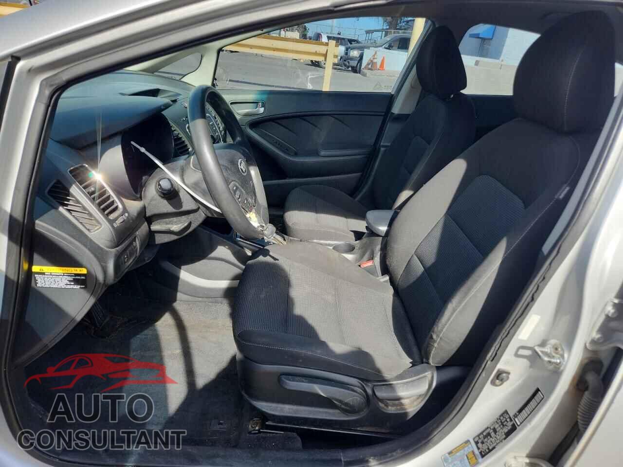 KIA FORTE 2017 - 3KPFK4A75HE120368