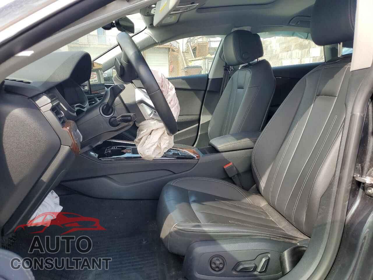 AUDI A5 2023 - WAUCBCF52PA013202
