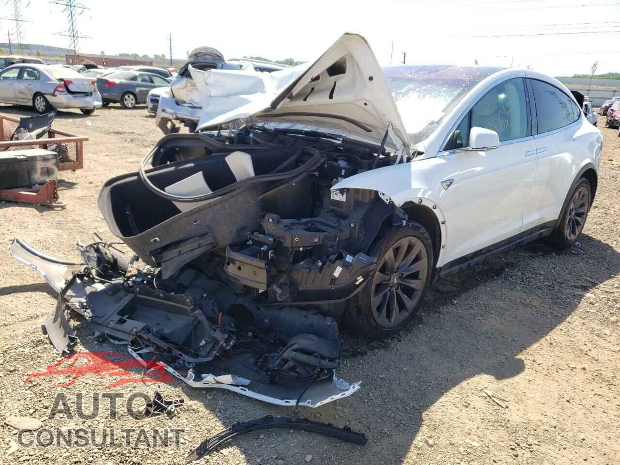 TESLA MODEL X 2018 - 5YJXCBE25JF117457