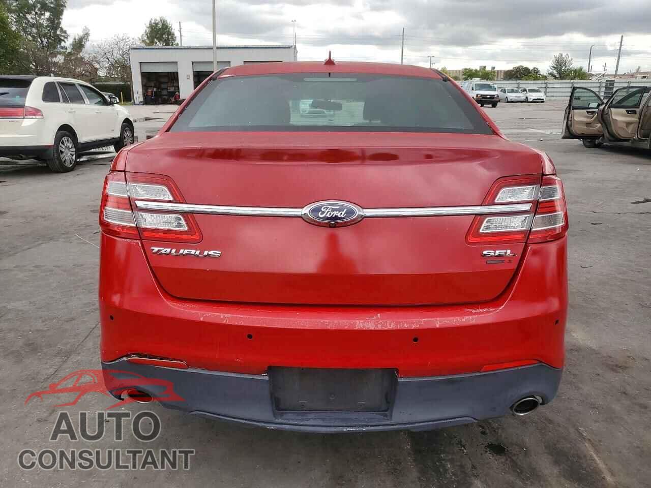 FORD TAURUS 2015 - 1FAHP2E82FG209190