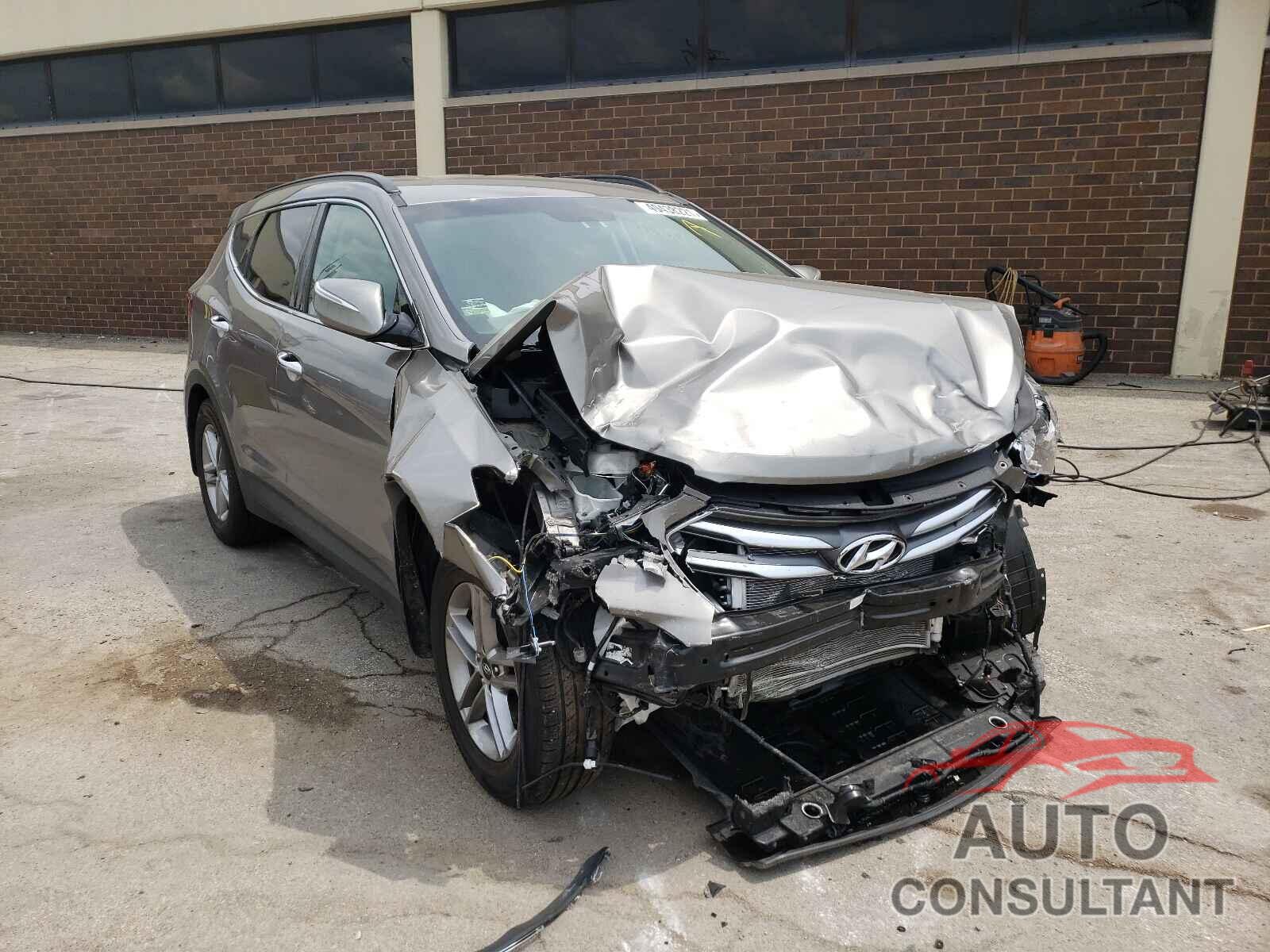 HYUNDAI SANTA FE 2018 - 5NMZUDLB5JH058171
