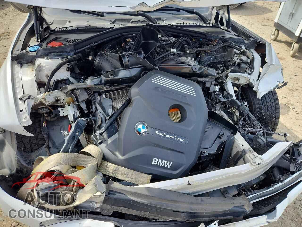 BMW 3 SERIES 2017 - WBA8D9G34HNU65436