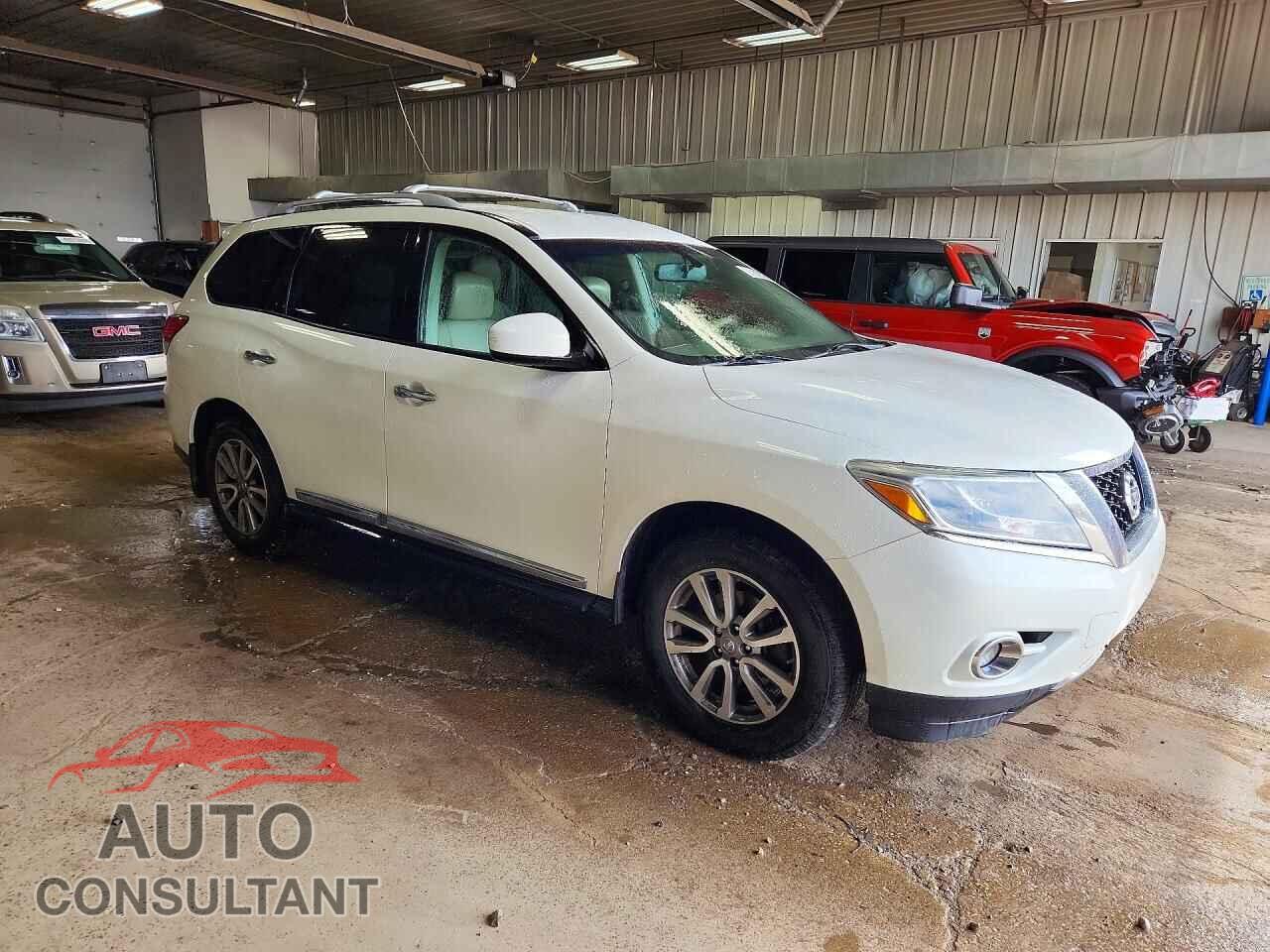 NISSAN PATHFINDER 2013 - 5N1AR2MMXDC625668