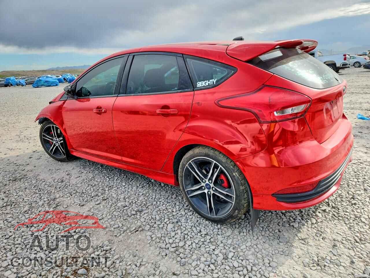 FORD FOCUS 2015 - 1FADP3L95FL299670